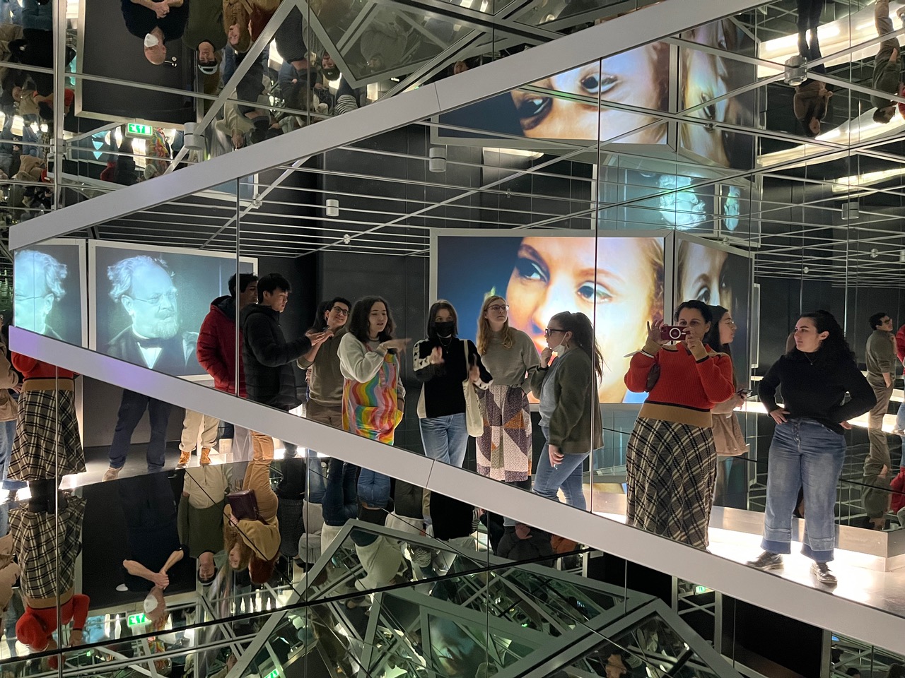 Prof. Fuechtner and students at the Berlin Filmmuseum
